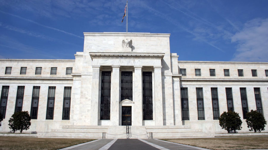 La Fed podría empezar a bajar las tasas de interés en 2024.